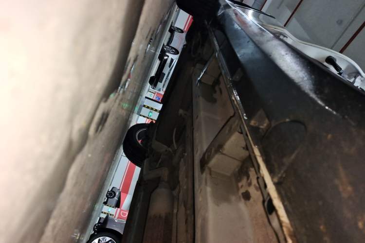 Used Dongfeng Fengon 500 2021 1.5L Manual Enjoyment Model Chassis Front Right