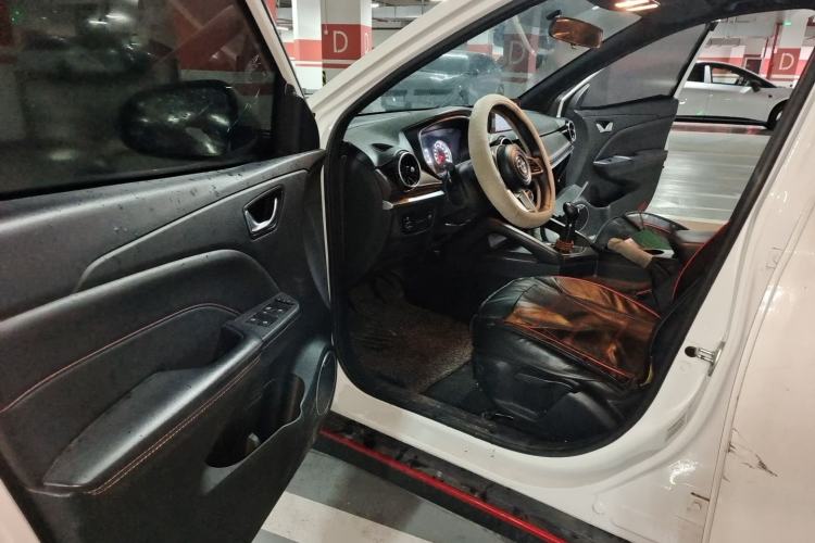 Used Dongfeng Fengon 500 2021 1.5L Manual Enjoyment Model Driver Seat