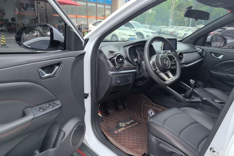 Used Dongfeng Fengon 500 2021 1.5L Manual Enjoyment Model Driver Seat
