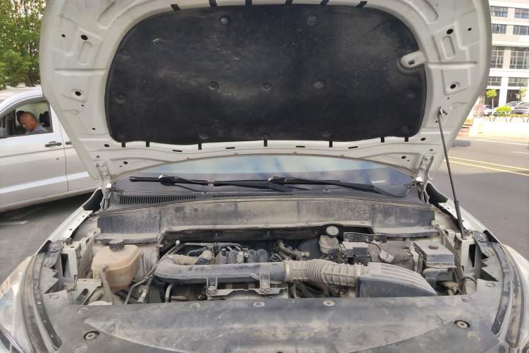 Used Dongfeng Fengon 500 2021 1.5L Manual Enjoyment Model Engine Bay