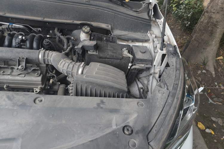 Used Dongfeng Fengon 500 2021 1.5L Manual Enjoyment Model Engine Bay Left