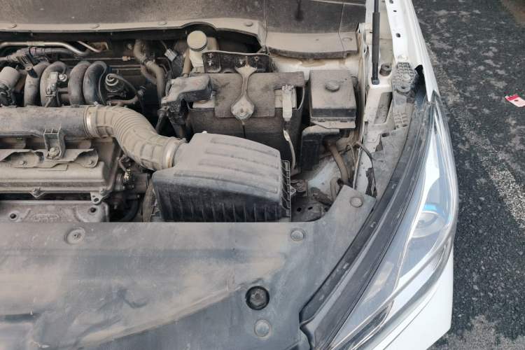 Used Dongfeng Fengon 500 2021 1.5L CVT Enjoyment Model Engine Bay Left