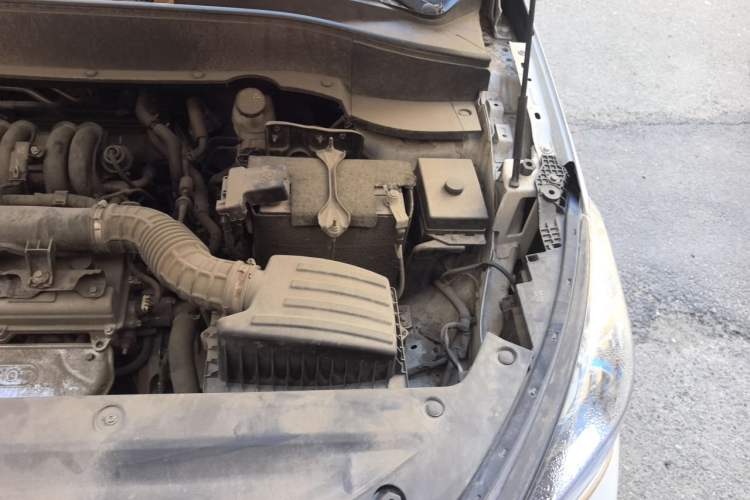 Used Dongfeng Fengon 500 2021 1.5L CVT Enjoyment Model Engine Bay Left