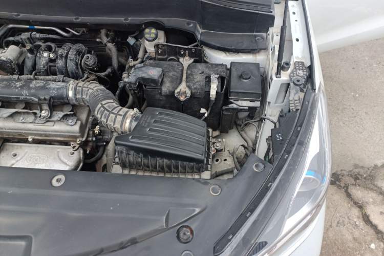 Used Dongfeng Fengon 500 2021 1.5L CVT Enjoyment Model Engine Bay Left