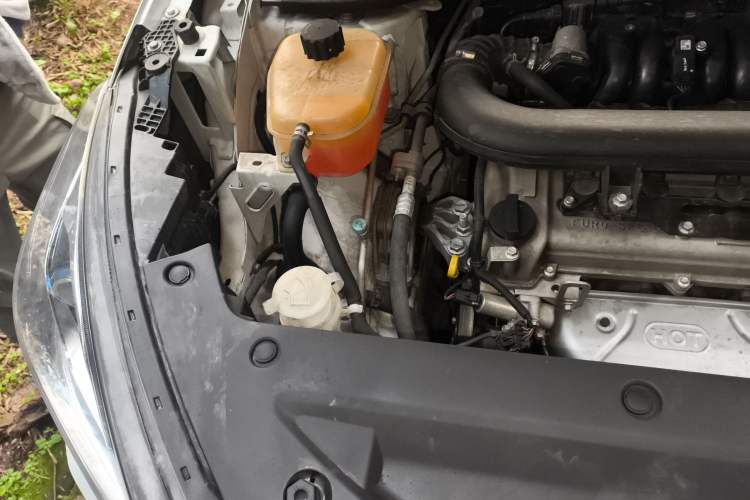 Used Dongfeng Fengon 500 2021 1.5L CVT Enjoyment Version Engine Bay Right