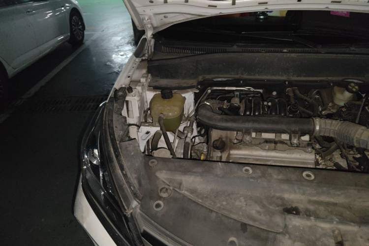 Used Dongfeng Fengon 500 2021 1.5L CVT Enjoyment Model Engine Bay Right