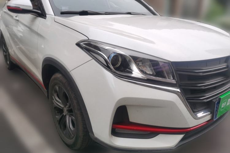 Used Dongfeng Fengon 500 2021 1.5L CVT Enjoyment Version Front Right 45 Deg