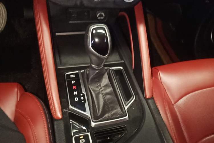 Used Dongfeng Fengon 500 2021 1.5L CVT Enjoyment Version Gear Lever