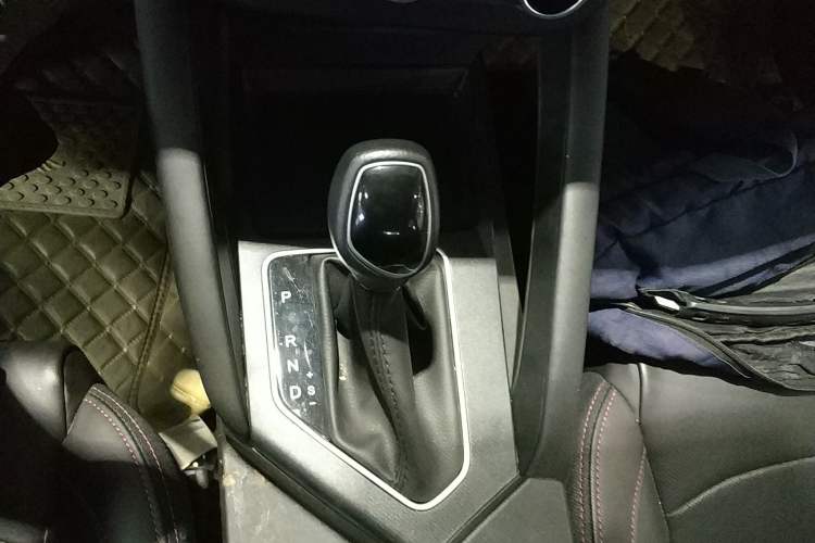 Used Dongfeng Fengon 500 2021 1.5L CVT Enjoyment Model Gear Lever