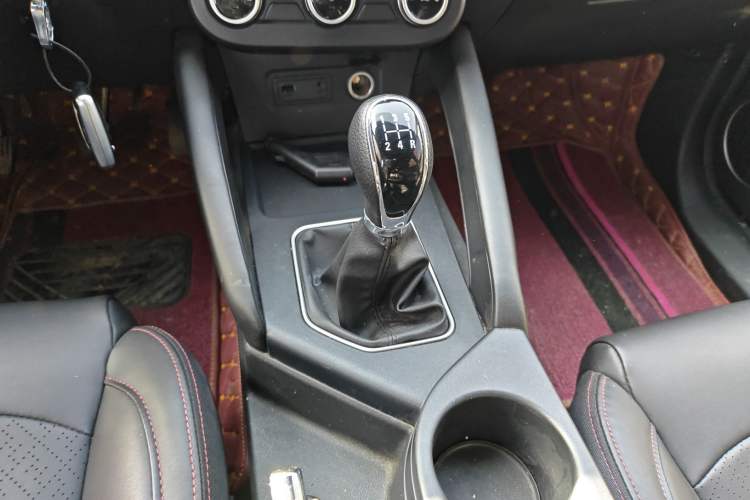 Used Dongfeng Fengon 500 2021 1.5L Manual Enjoyment Model Gear Lever