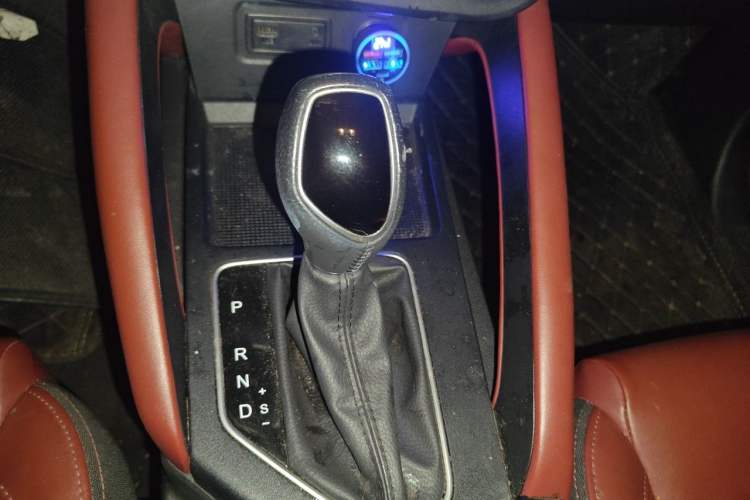 Used Dongfeng Fengon 500 2021 1.5L CVT Enjoyment Model Gear Lever