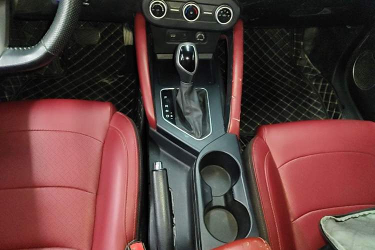 Used Dongfeng Fengon 500 2021 1.5L CVT Enjoyment Model Gear Lever