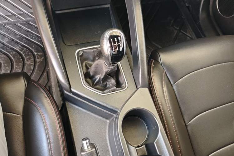 Used Dongfeng Fengon 500 2021 1.5L Manual Enjoyment Model Gear Lever