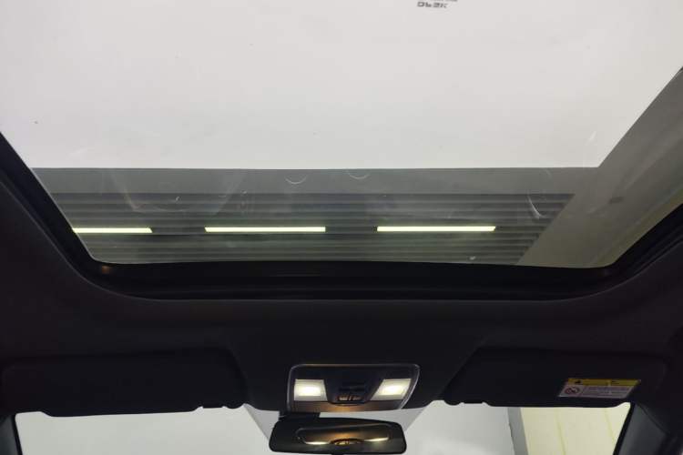 Used Dongfeng Fengon 500 2021 1.5L CVT Enjoyment Version Headliner
