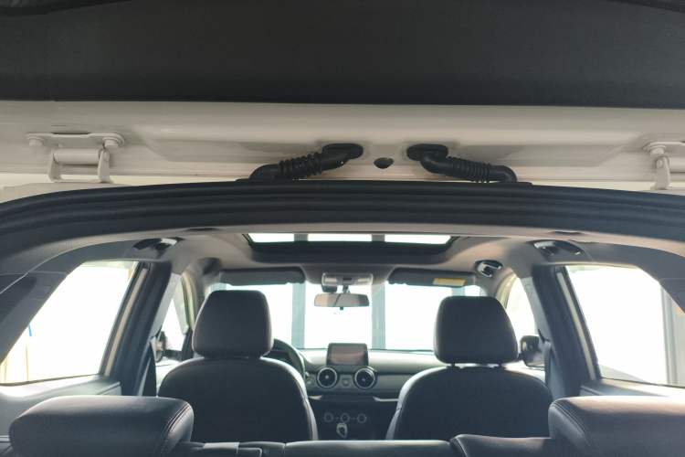 Used Dongfeng Fengon 500 2021 1.5L CVT Enjoyment Version Headliner