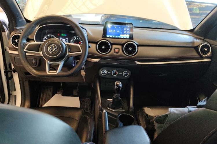 Used Dongfeng Fengon 500 2021 1.5L Manual Enjoyment Model Interior 2