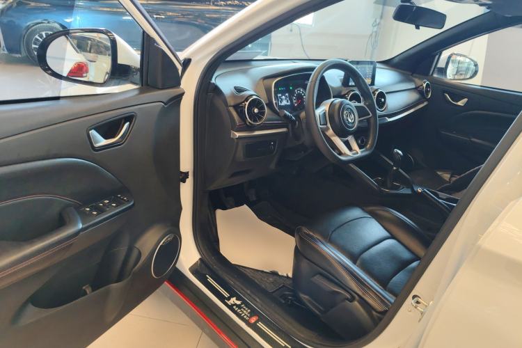 Used Dongfeng Fengon 500 2021 1.5L Manual Enjoyment Model Interior 3