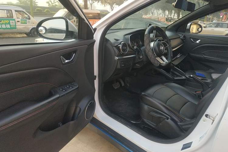 Used Dongfeng Fengon 500 2021 1.5L CVT Enjoyment Model Interior 3