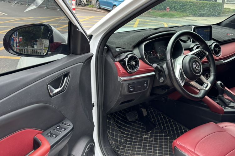 Used Dongfeng Fengon 500 2021 1.5L CVT Enjoyment Model Interior 3