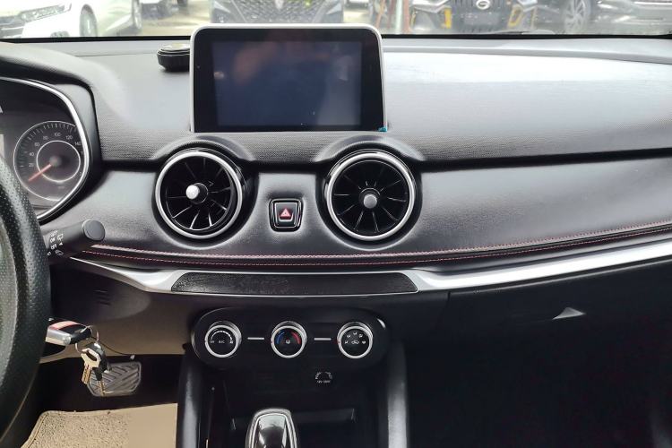 Used Dongfeng Fengon 500 2021 1.5L CVT Enjoyment Model Interior 4