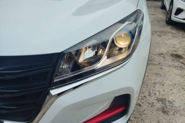 Used Dongfeng Fengon 500 2021 1.5L CVT Enjoyment Model Left Front Headlight