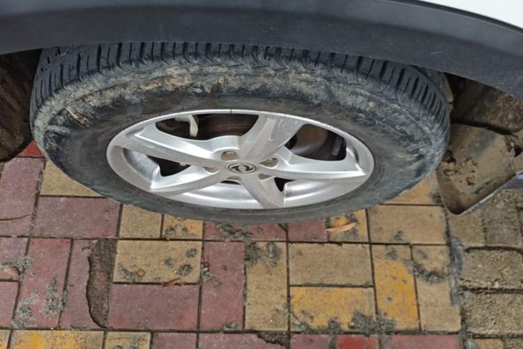 Used Dongfeng Fengon 500 2021 1.5L Manual Enjoyment Model Left Front Wheel Hub