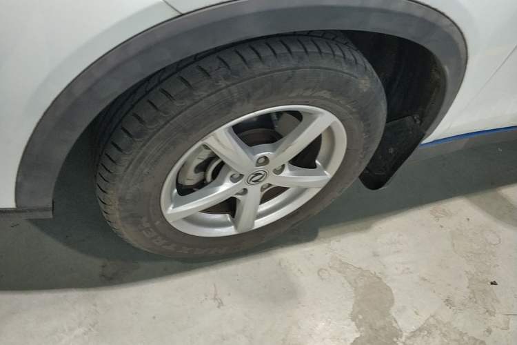 Used Dongfeng Fengon 500 2021 1.5L CVT Enjoyment Model Left Front Wheel Hub