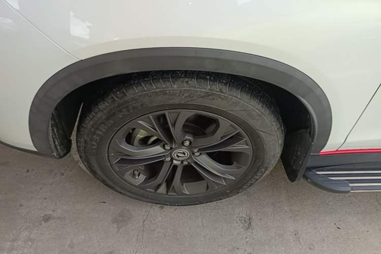 Used Dongfeng Fengon 500 2021 1.5L CVT Enjoyment Version Left Front Wheel Hub