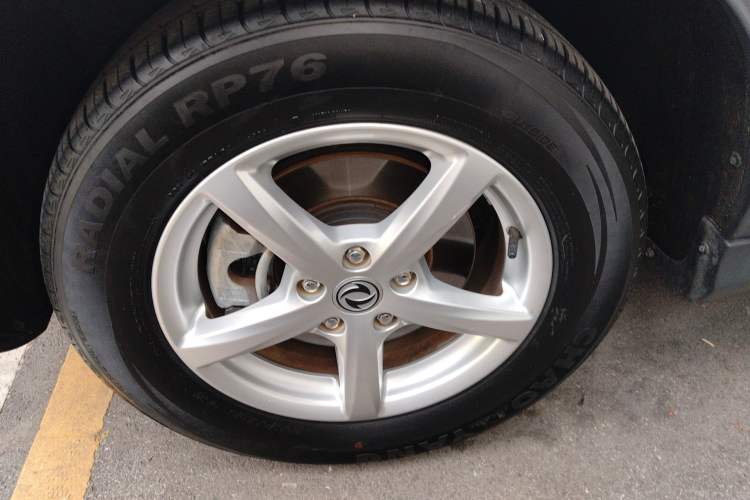 Used Dongfeng Fengon 500 2021 1.5L CVT Enjoyment Model Left Front Wheel Hub