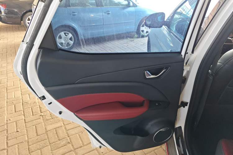 Used Dongfeng Fengon 500 2021 1.5L Manual Enjoyment Model Left Rear Door Interior