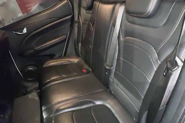 Used Dongfeng Fengon 500 2021 1.5L CVT Enjoyment Version Left Rear Seat