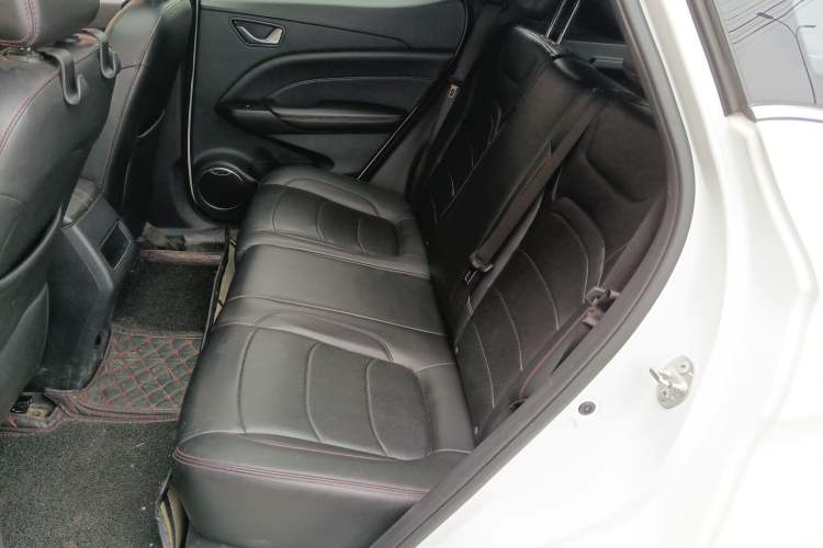 Used Dongfeng Fengon 500 2021 1.5L CVT Enjoyment Version Left Rear Seat