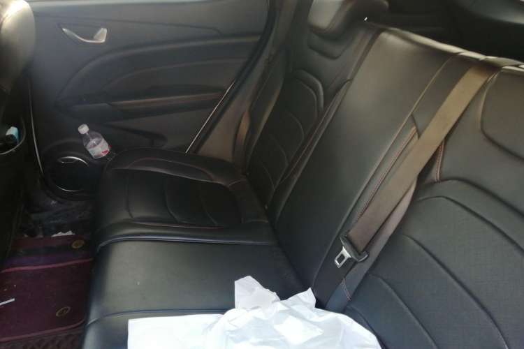 Used Dongfeng Fengon 500 2021 1.5L CVT Enjoyment Version Left Rear Seat
