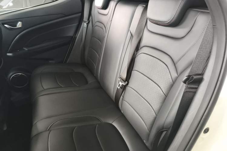 Used Dongfeng Fengon 500 2021 1.5L CVT Enjoyment Version Left Rear Seat