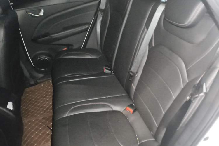 Used Dongfeng Fengon 500 2021 1.5L CVT Enjoyment Version Left Rear Seat