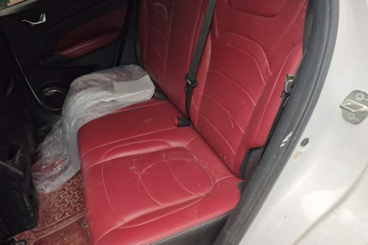 Used Dongfeng Fengon 500 2021 1.5L CVT Enjoyment Version Left Rear Seat