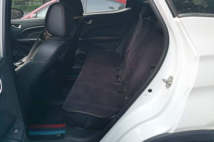 Used Dongfeng Fengon 500 2021 1.5L CVT Enjoyment Model Left Rear Seat