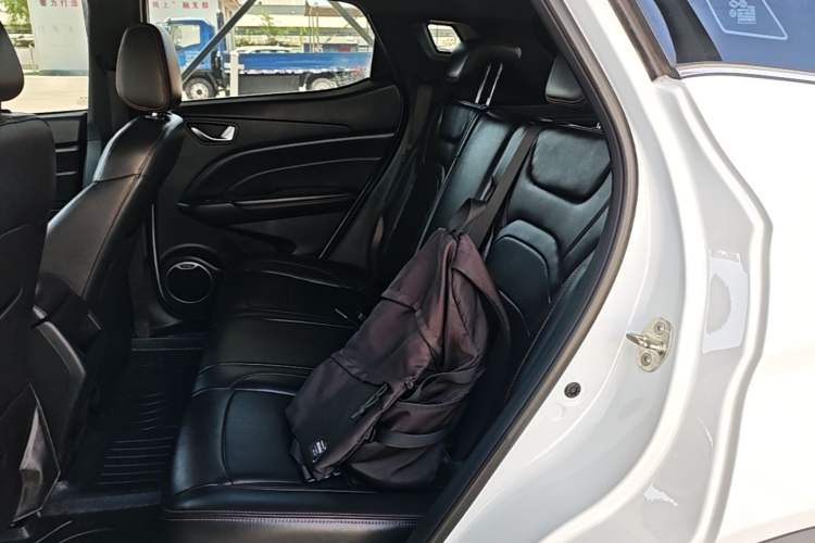 Used Dongfeng Fengon 500 2021 1.5L Manual Enjoyment Model Left Rear Seat