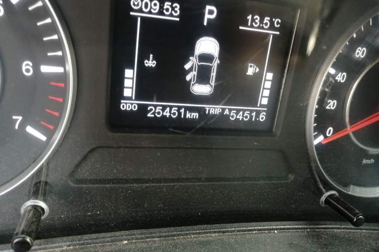 Used Dongfeng Fengon 500 2021 1.5L CVT Enjoyment Version Odometer Close Up