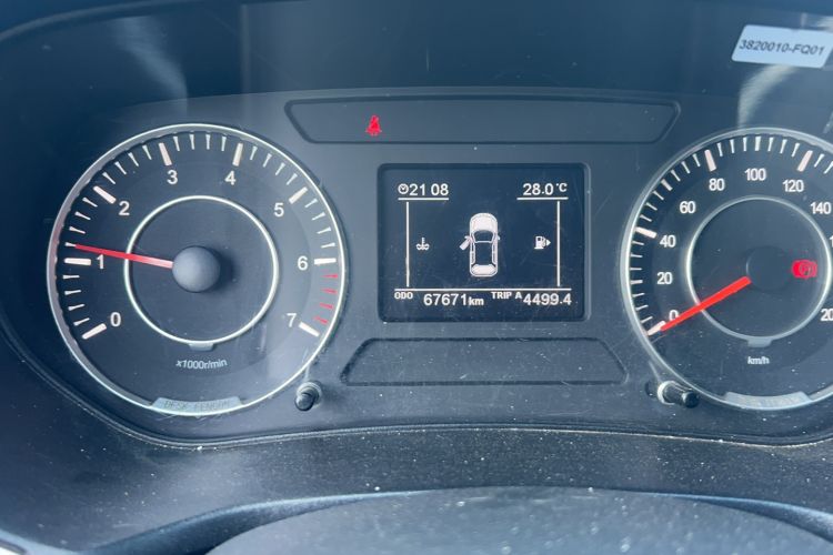 Used Dongfeng Fengon 500 2021 1.5L Manual Enjoyment Model Odometer Close Up