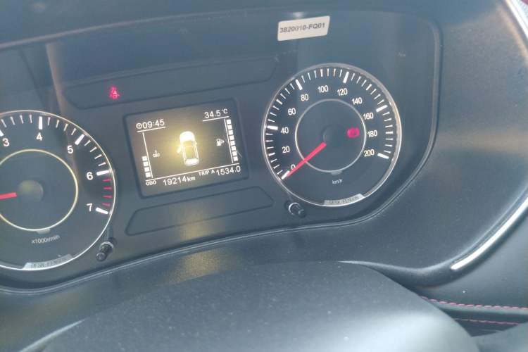 Used Dongfeng Fengon 500 2021 1.5L Manual Enjoyment Model Odometer Close Up