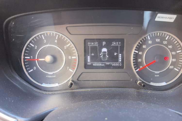 Used Dongfeng Fengon 500 2021 1.5L CVT Enjoyment Model Odometer Close Up