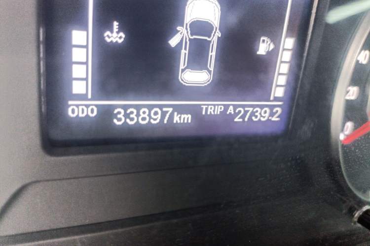 Used Dongfeng Fengon 500 2021 1.5L CVT Enjoyment Model Odometer Close Up
