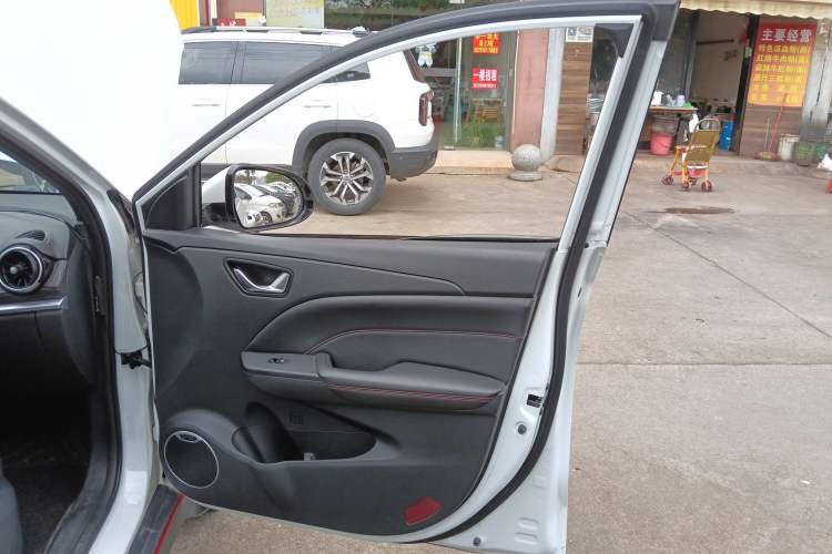 Used Dongfeng Fengon 500 2021 1.5L CVT Enjoyment Version Right Front Door Interior