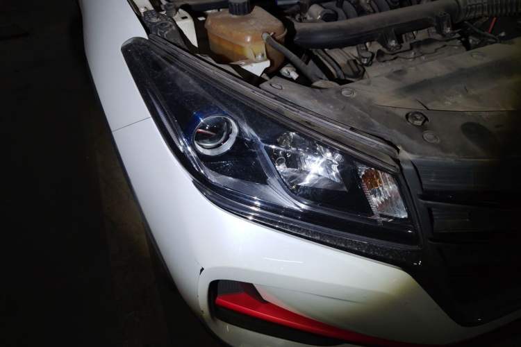 Used Dongfeng Fengon 500 2021 1.5L CVT Enjoyment Version Right Front Headlight