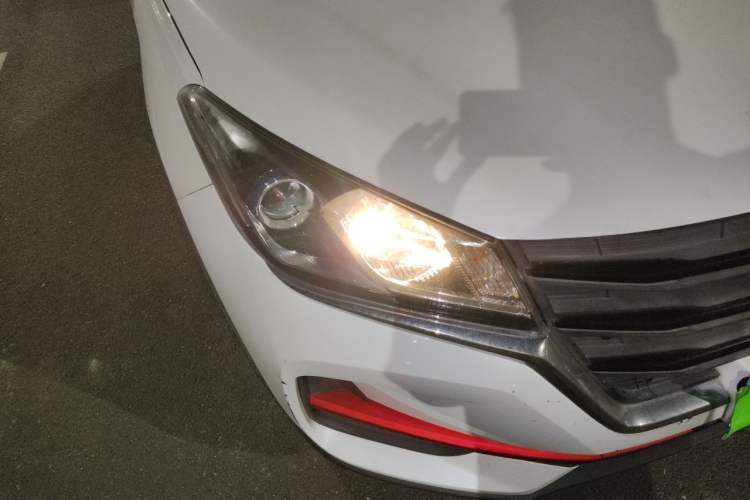 Used Dongfeng Fengon 500 2021 1.5L CVT Enjoyment Version Right Front Headlight