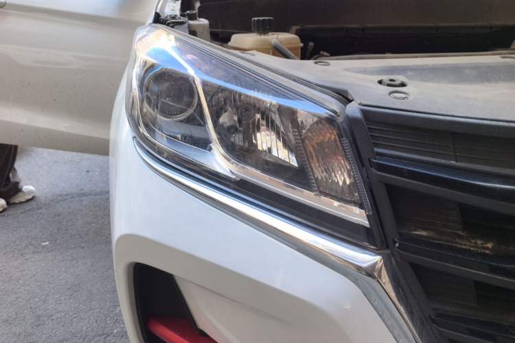 Used Dongfeng Fengon 500 2021 1.5L CVT Enjoyment Model Right Front Headlight