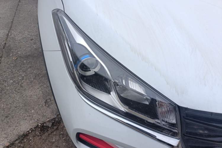 Used Dongfeng Fengon 500 2021 1.5L CVT Enjoyment Model Right Front Headlight