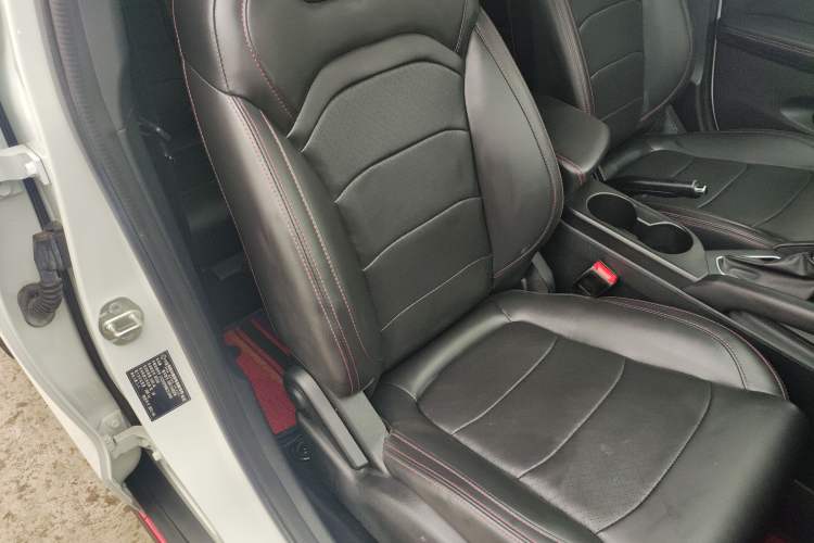 Used Dongfeng Fengon 500 2021 1.5L CVT Enjoyment Model Right Front Seat