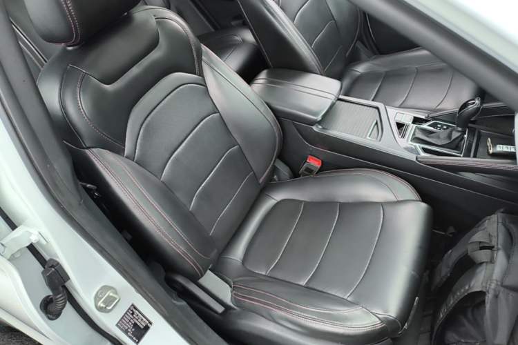 Used Dongfeng Fengon 500 2021 1.5L CVT Enjoyment Version Right Front Seat